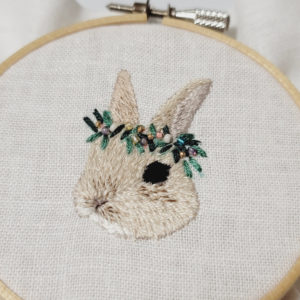 うさぎのブローチ作りました