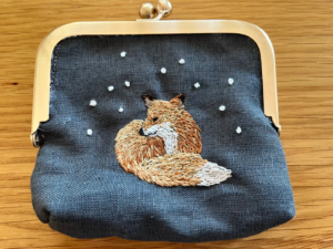 キツネのポーチ